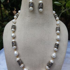  tiwan sheal Pearl & Stone Beaded Necklace with Matching Earrings
