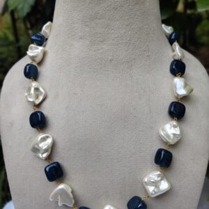 tiwan sheal barouqe Pearl & jade Blue Bead Necklace
